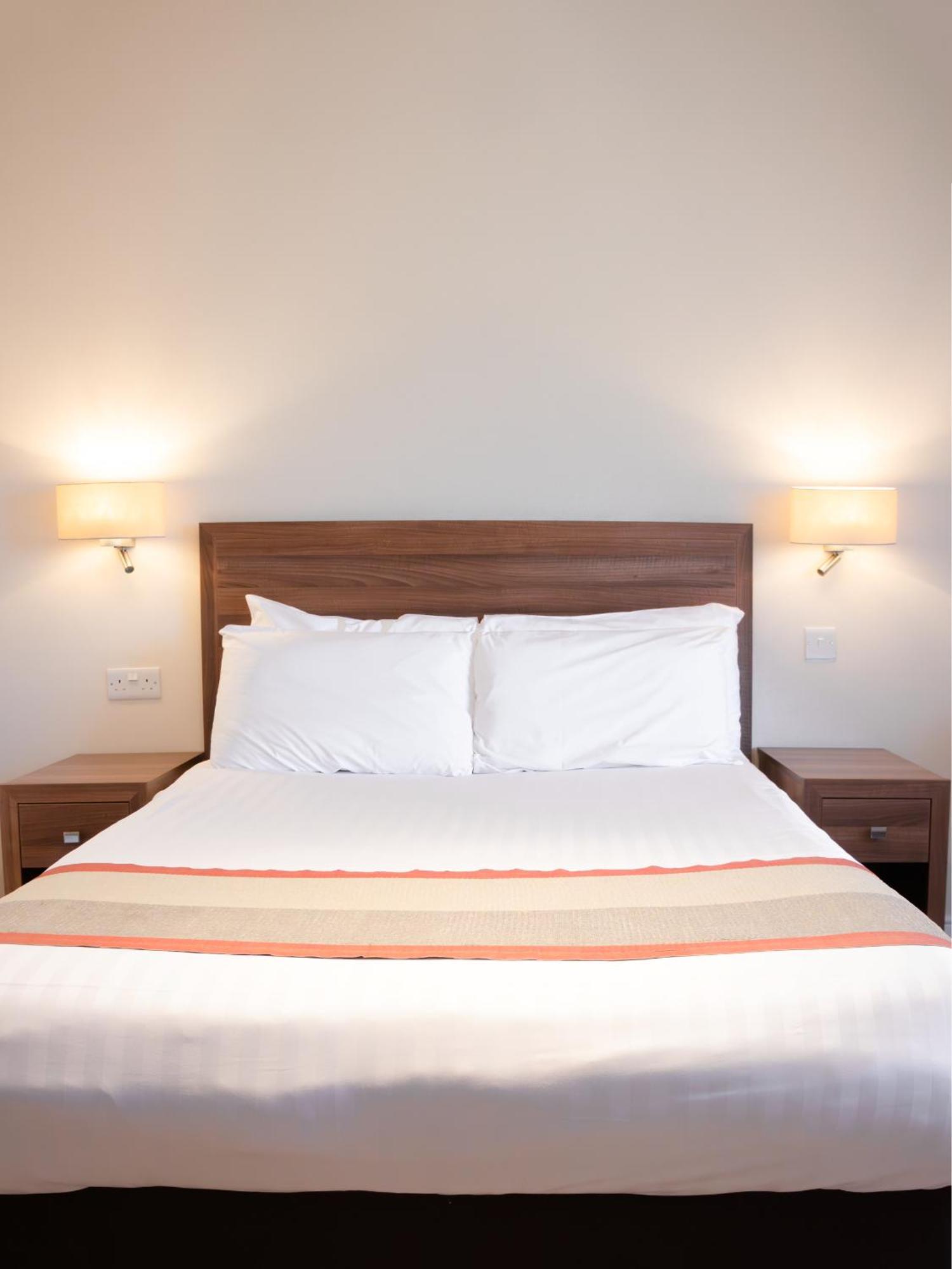 The Holt Hotel Steeple Aston Ngoại thất bức ảnh