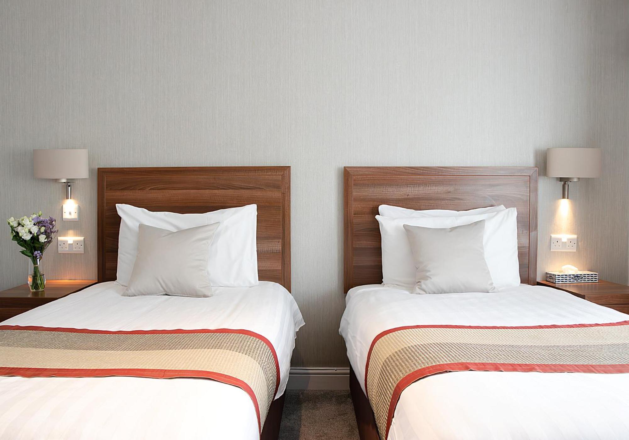 The Holt Hotel Steeple Aston Ngoại thất bức ảnh